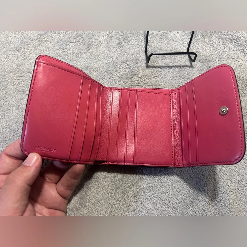 Coach Sierra Posey Cluster Floral Trifold Snap Wallet - Picture 12 of 14